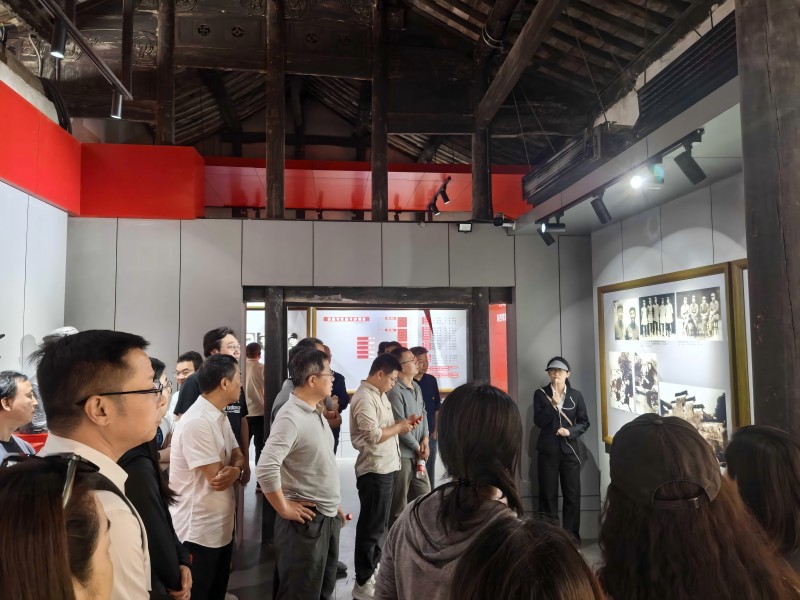 循跡悟思想 發揚鐵作風 凝心促踐行  亞通新材黨總支開展主題黨日活動3.jpg